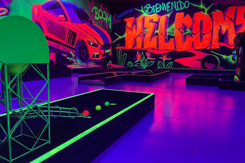 Costa Teguise: Indoor 15 Hole UV Neon Mini Golf Experience