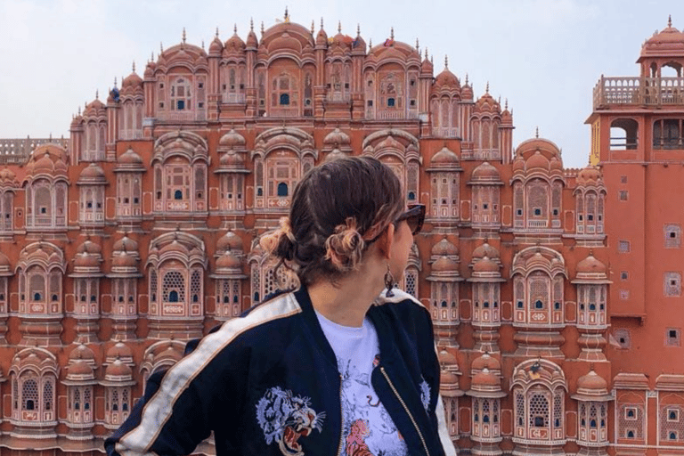 De Delhi: excursão guiada de dia inteiro pela cidade de Pinkcity JaipurCity Tour em Jaipur com táxi, motorista, guia, entradas e almoço