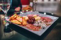 Louisville, Prohibition, Ghosts, Cocktails and Bites Tour - Housity