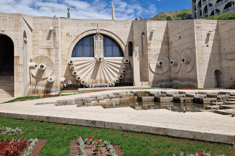 Yerevan: Walking Tour with a Local Guide