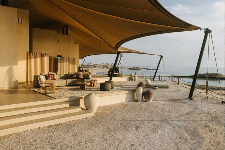 Geführte Tour durch das Ras Abrouq Desert &amp; Beach Resort mit ErfrischungenRas Abrouq: Wüsten- und Strandresort mit Führung und Erfrischungen