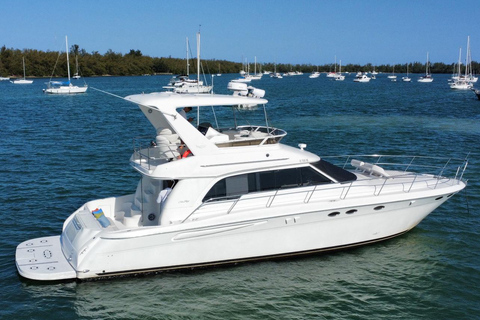 Private Yachtfahrt, Biscayne Bay, Miami Beach. 52Fuß