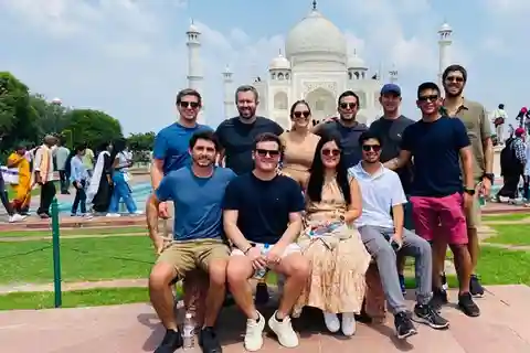 Da Delhi: Tour di un giorno del Taj Mahal e di Agra con il treno Gatimaan
