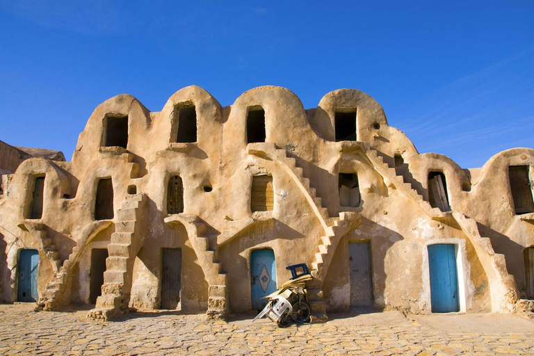 From Hammamet: Southern Tunisia Tour with Overnight Stay in the Desert From Hammamet: South Tunisia Tour with Overnight Stay in Desert