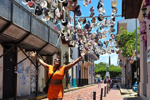 Escale à Panama : visite citadine et écluses de Pedro MiguelDepuis le terminal 2 de l&#039;aéroport de Tocumen