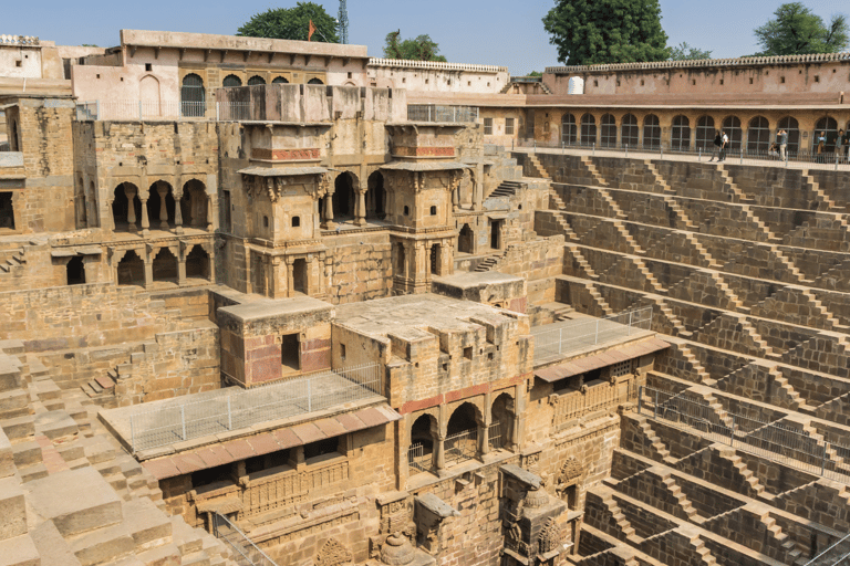 Jaipur do Agry przez abhaneri i Fatehpur Sikri taksówką w jedną stronę