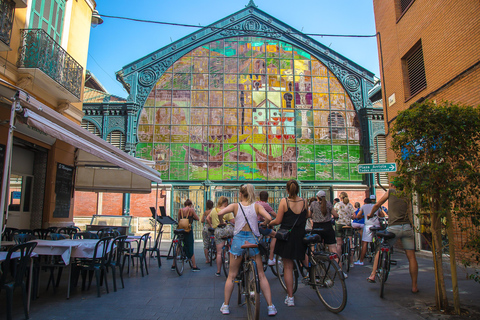 Málaga fietstour: oude centrum, jachthaven en het strandFietstocht in het Engels