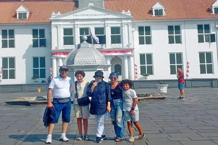 Jakarta: 3-Day Tour with Bandung and Miniature Glorius Park