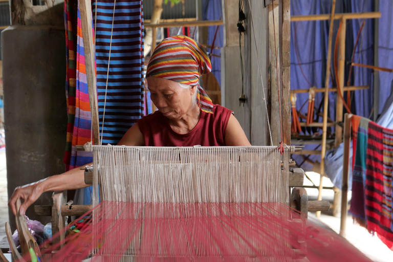 Full-Day Cycling & Handcraft Workshop in Mai Chau Valley