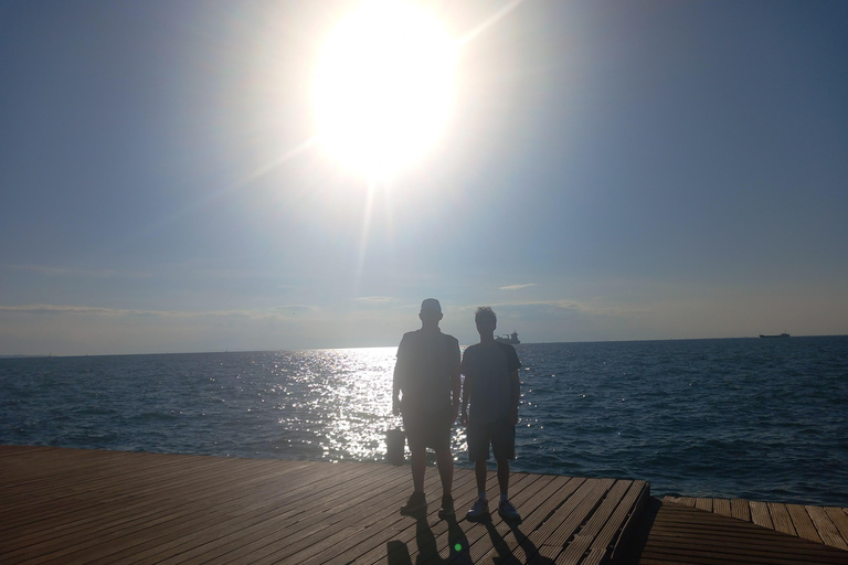 Thessaloniki: Sunset Photowalk with a Local Artist