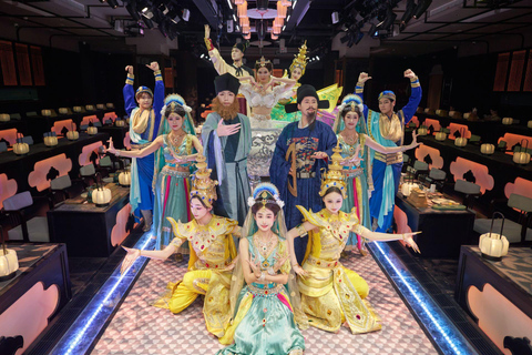 Nanjing：Six Dynasties Imperial Banquet with Show Ticket Row 3 Only Meal