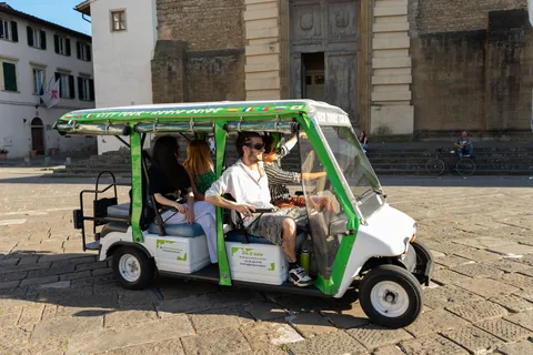 Florença: City tour de 60 minutos num carrinho de golfe amigo do ambiente