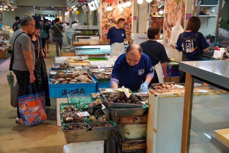 Tokyo: Tsukiji Market Food and Sake Tasting Tour