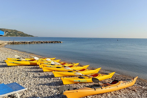 Costa dei Trabocchi: "Il Cavalluccio" sea kayak excursion Trabocchi Coast: sea kayak excursion "The Little Horse"
