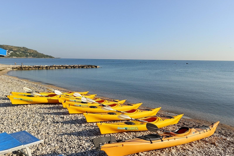 Costa dei Trabocchi: "Il Cavalluccio" sea kayak excursion Trabocchi Coast: sea kayak excursion "The Little Horse"