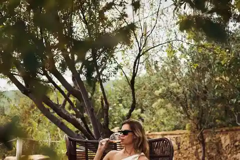 De Barcelona: Degustação de Vinhos Penedès Premium e Tapas Gourmet