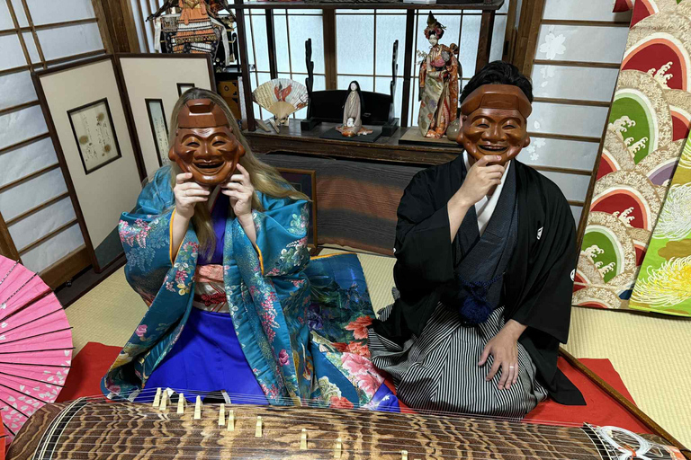 Hiroshima : Expérience de Kimono, Koto et Cérémonie du Thé SimpleKimono et cérémonie du thé simplifiée