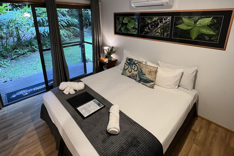 Port Douglas: Daintree Rainforest, Ziplining & Reef - 2 Days Private Double/Twin with Ensuite