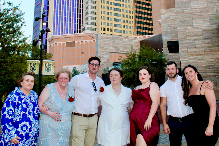 1.5 Hr Las Vegas Strip Limo Tour with Champagne and Photos 2 Hr Vegas Strip Party Bus Tour with Champagne and Photos