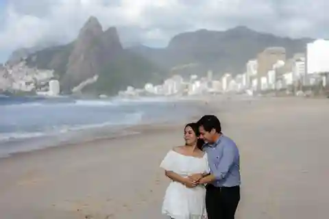 Private Photoshoot with Local Photographer in Rio de Janeiro