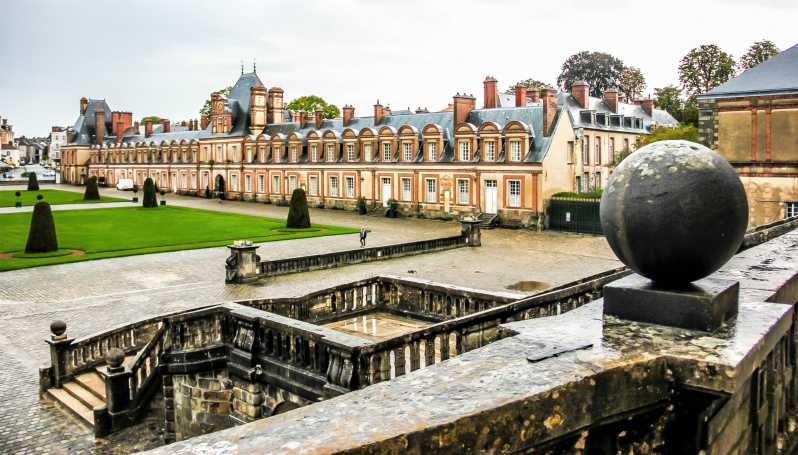 Skip the Line: Chateau de Fontainebleau Ticket 2023