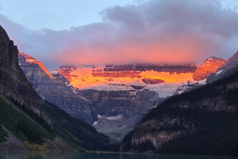 Hassle Free Sightseeing Moraine Lake & Lake Louise Tour