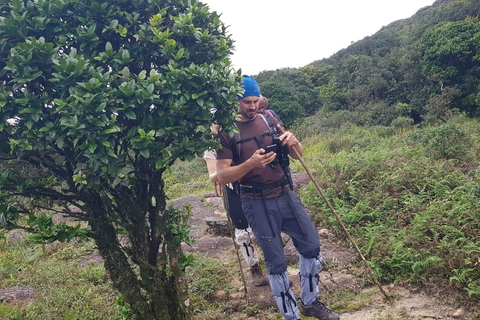 纳克尔斯峰探险和希洛亚村露营 2 日游