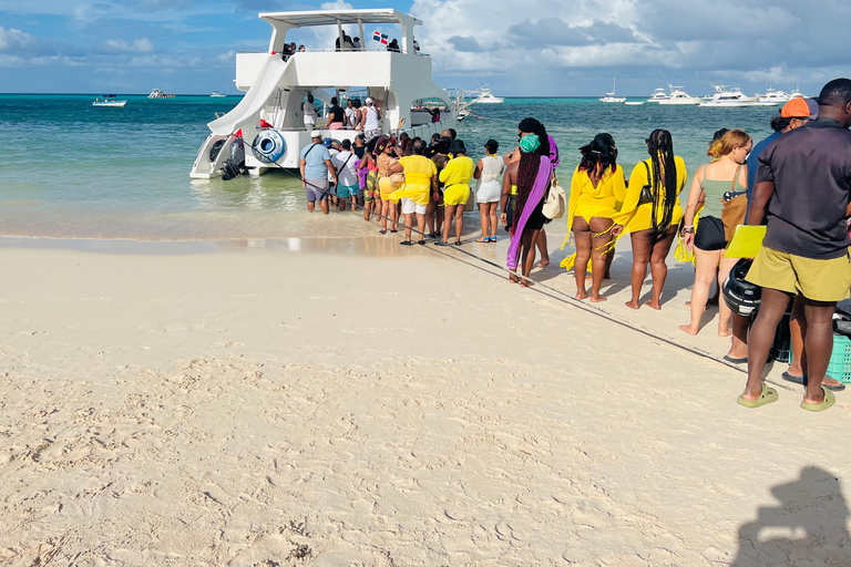 King of Kings Punta Cana – VIP Party Boat with DJ, Open Bar