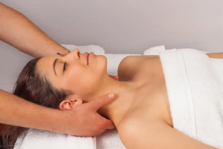 Kemer: experiencia de hammam, sauna y masaje clásico y balinés.Kemer: Hammam, Sauna y Experiencia de Masaje Clásico