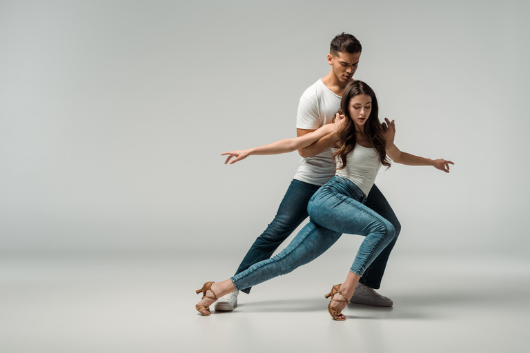 Aula particular de salsa de 1 hora em Cali