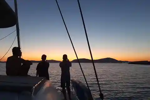 Tour del tramonto in catamarano Alghero