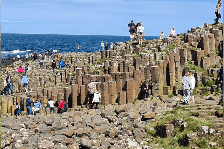 Dublín: Tour privado de lujo a Belfast y la Calzada del Gigante