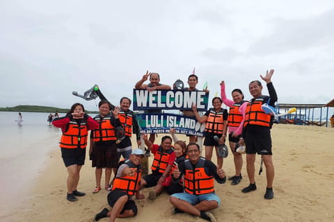 Puerto Princesa: Honda Bay Island Hopping Tour with Meals - Image 2