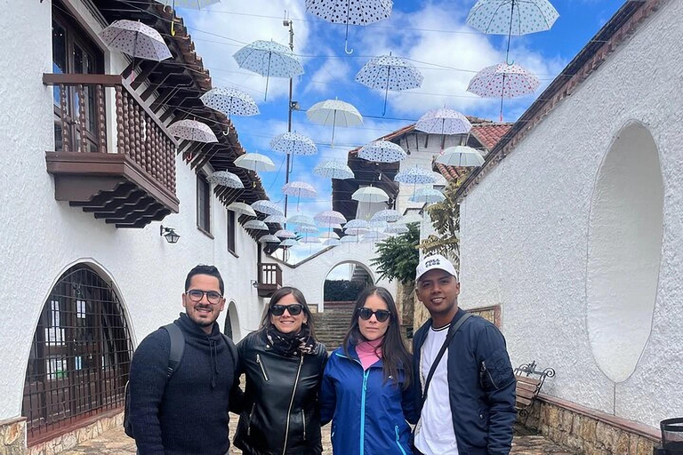 Desde Bogotá: Zipaquirá y Guatavita Los 5 Mejores Sitios Tour GuiadoNUEVO Y MÁS BARATO Visita 5 lugares de interés en Zipaquirá y Guatavita