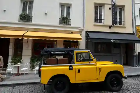 Parijs: Privétour met een vintage Land Rover