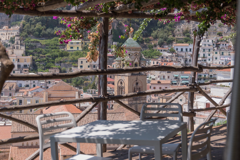 Enter the panoramic lemon grove of Amalfi with an aperitif