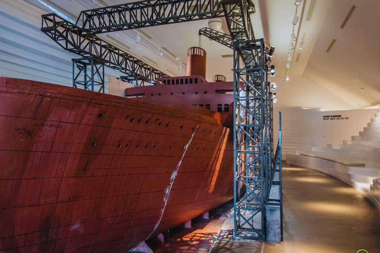 Gdynia: Emigration Museum Private Guided Tour with Tickets Gdynia: Emigration Museum Private Tour with Tickets