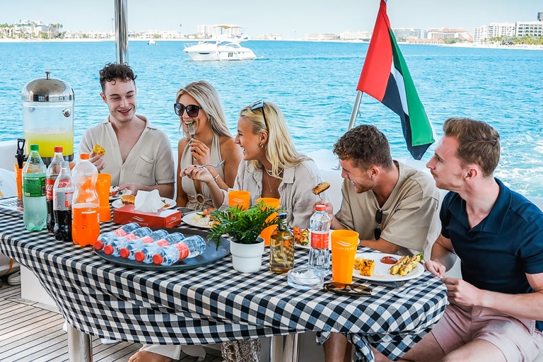 Dubaj Marina: rejs jachtem ze śniadaniem lub grillem2-godzinny rejs o zachodzie słońca z kolacją z grilla