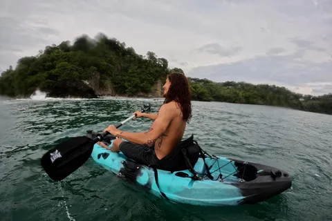Manuel Antonio: Kayak nell'oceano fino alla spiaggia di Biesanz e Snorkling
