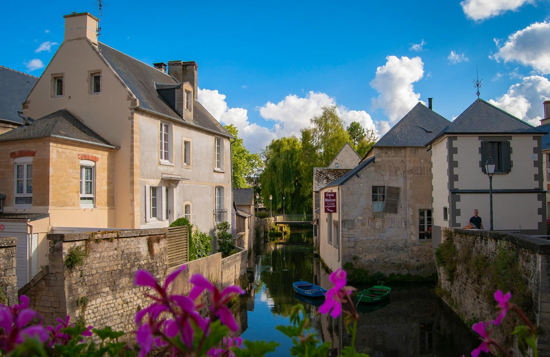 Entdecke Bayeux: Eine private Stadtführung mit einem lokalen Guide
