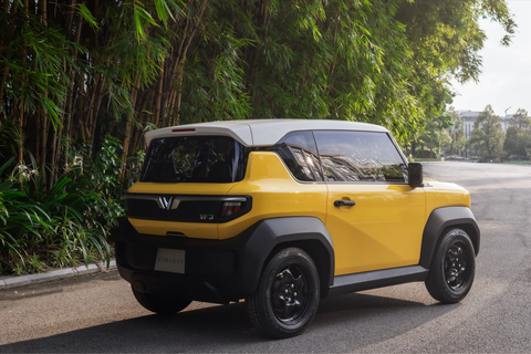 Hanoi City Tour by VF3 EV: Private Ride to Real Hidden Gems