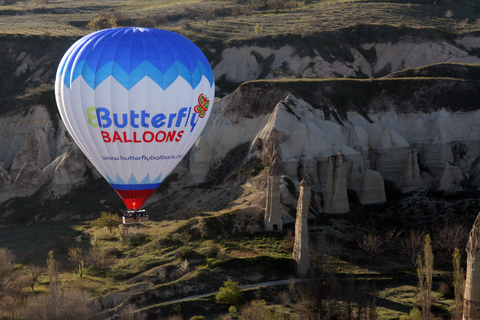 Goreme : vol en montgolfière au lever du soleil avec certificat de volVol en montgolfière à Goreme au lever du soleil