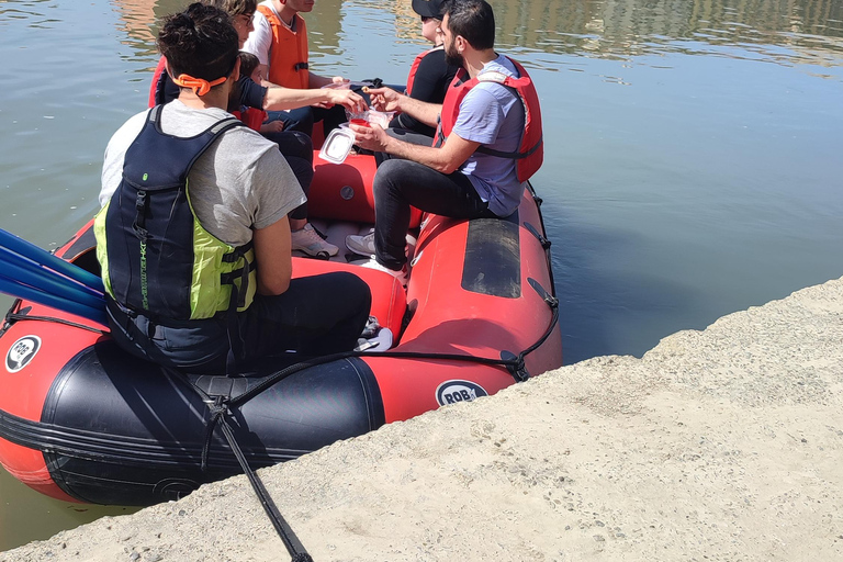 Pisa: excursión en balsa con aperitivo