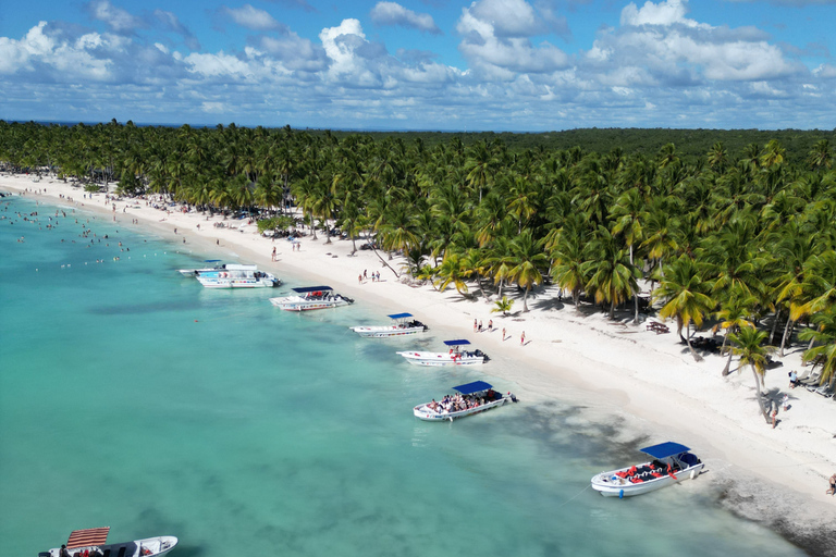 Punta Cana: Saona Relax Sightseeing Tour with More Time at the Beach Punta Cana: Saona Relax Sightseeing Tour with More Time on the Beach