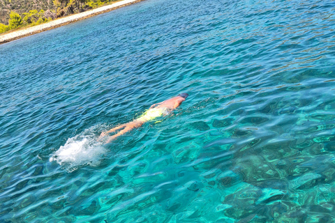 Wspaniała błękitna laguna, łódź motorowa, wino/woda i ręczniki w cenie.Włochy na plaży