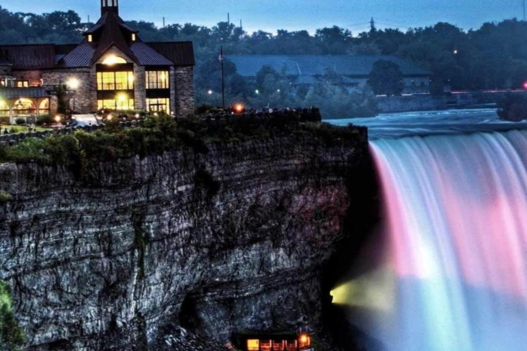 Depuis Toronto : soirée aux chutes du Niagara avec croisièreVisite avec croisière et repas avec vue sur les chutes