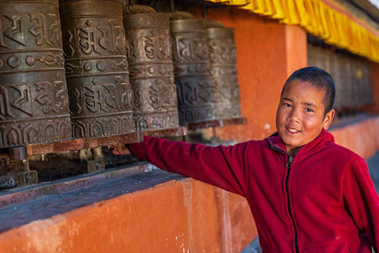 Pokhara: Monastery and Tibetan Culture Walking Tour