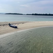 Jakarta: Thousand Islands Tour with Canoeing and Snorkeling
