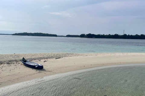 Giacarta: Tour dell&#039;Isola dei Mille con canoa e snorkeling