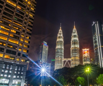 Tour serale con i biglietti per la Torre di Kuala Lumpur
